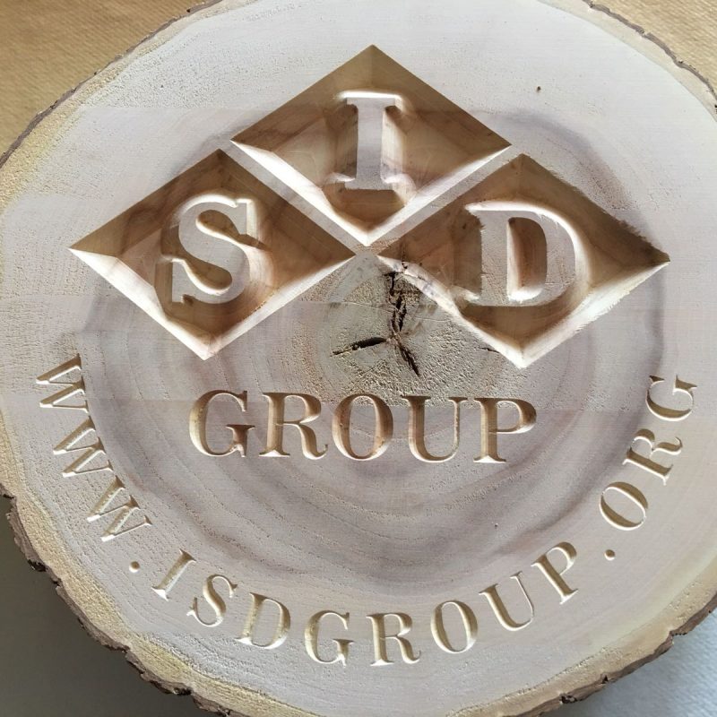 Corte CNC en madera logo